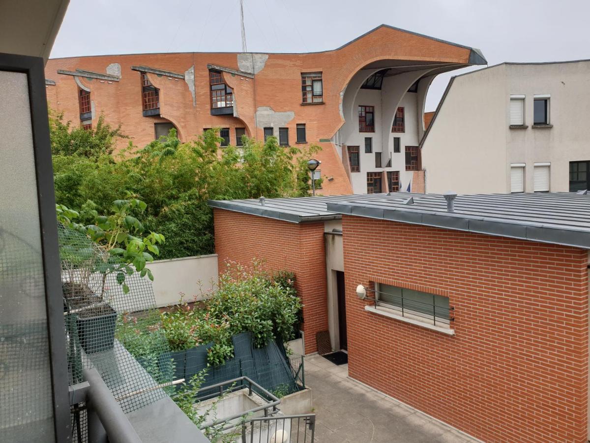 Spacieux Et Calme, Style Parisien, Toutes Commodites, Ideal Pour Un Sejour Authentique Saint-Denis  Exterior photo