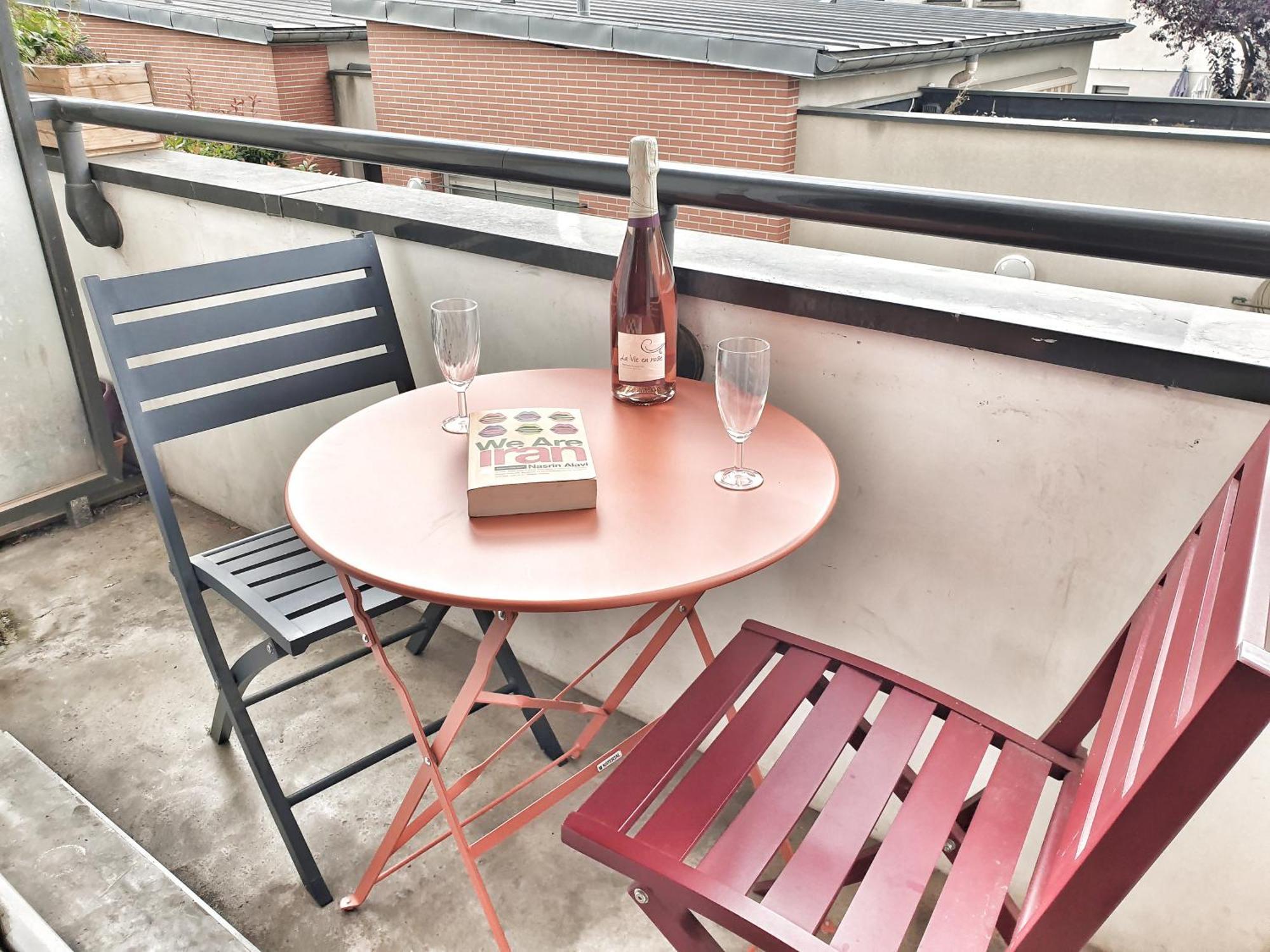 Spacieux Et Calme, Style Parisien, Toutes Commodites, Ideal Pour Un Sejour Authentique Saint-Denis  Exterior photo